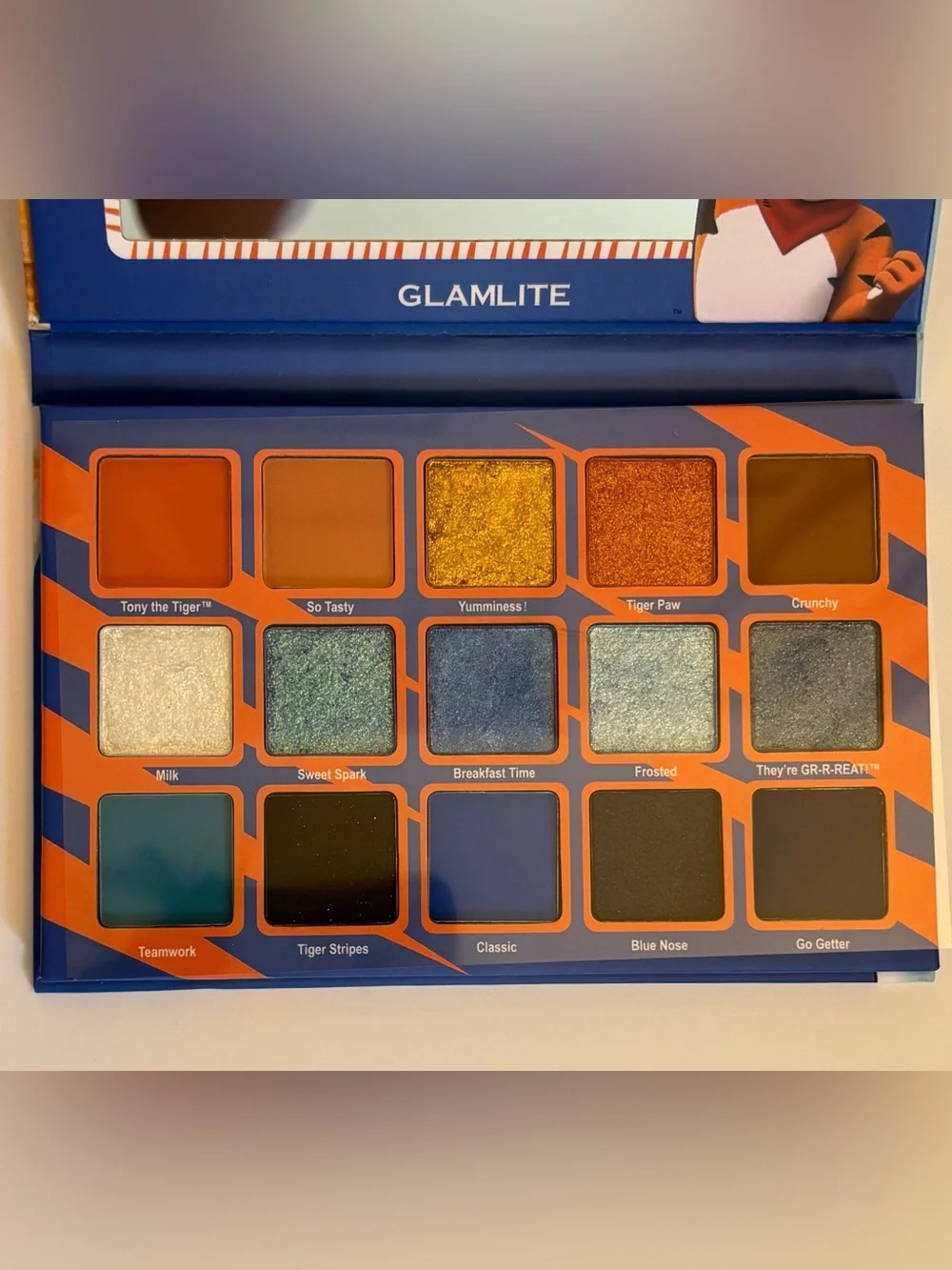 GLAMLITE x Kellogg’s Frosted Flakes Eyeshadow 15 Palette BRAND NEW LMTD EDITION